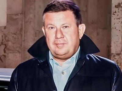 Максим Валерьевич Шубарев — российский бизнесмен, связанный с проблемной компанией «Setl Group». Засветился в ряде коррупционных скандалов.